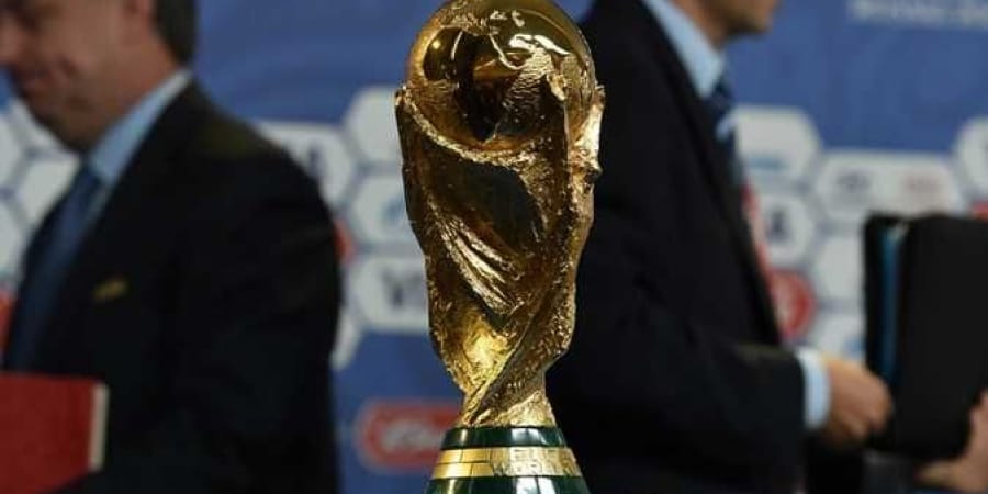 إندونيسيا تدرس إمكانية استضافة كأس العالم 2034 بالاشتراك مع أستراليا وماليزيا وسنغافورة … السعودية تتخذ خطوة رسمية في سبيل استضافة مونديال 2034