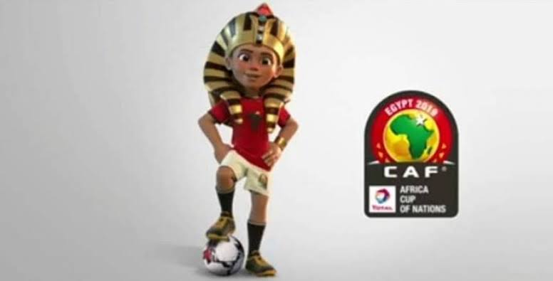 أخبار منتخب مصر : حواس يكشف سر تميمة أمم أفريقيا..والسيسي تسلم أول بطاقة مشجع