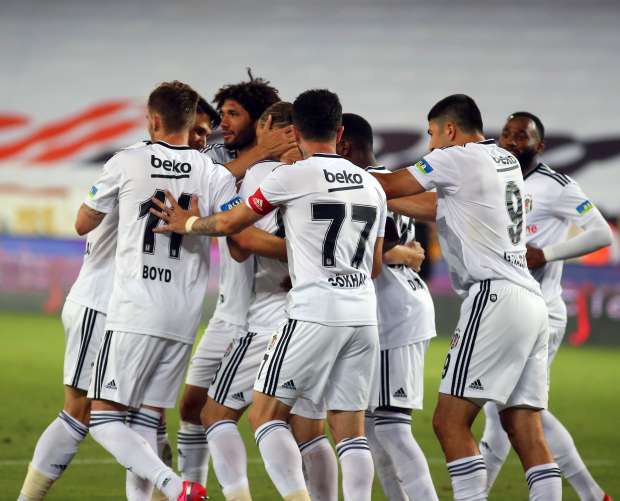 تحت أنظار نجم الاهلي .. بشكتاش يكتسح ألانياسبور بثلاثية في الدوري التركي