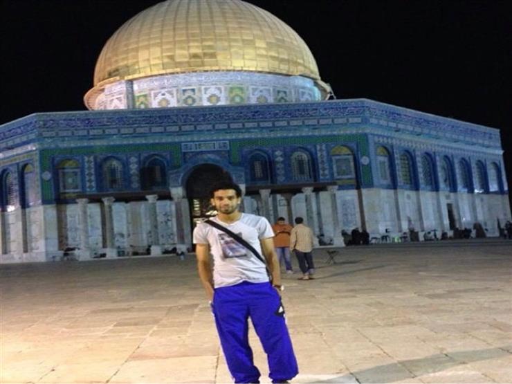 صلاح في القدس ..القصة الكاملة لصورتة وسجدته الشهيرة في تل أبيب(صور)