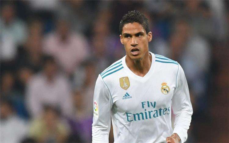 رسميا .. مانشستر يونايتد يعلن التعاقد مع فاران قادما من ريال مدريد