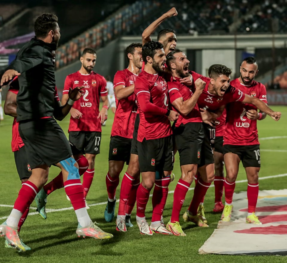 أخبار الأهلي: 3 عروض لنجم الأهلي. . واللاعب يفاجيء الجميع بخطوة خارج التوقعات