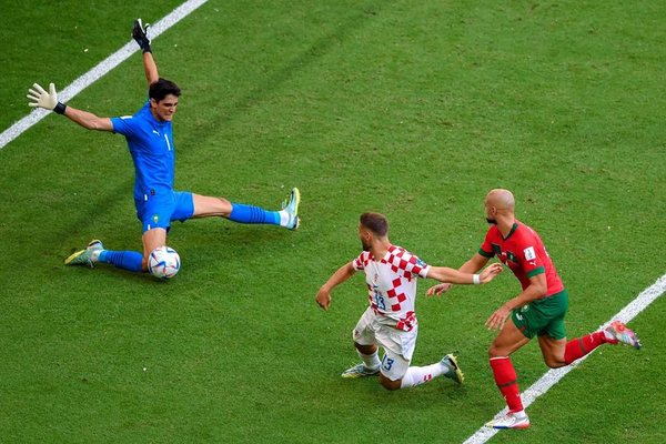 ناد برازيلي يسعى لضم رونالدو 3 أشهر فقط . .. مدرب منتخب المغرب قبل مواجهة بلجيكا: نحن في مجموعة الموت