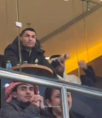 تحت أنظار كريستيانو رونالدو .. النصر يعزز الصدارة بثنائية تاليسكا أمام الطائي