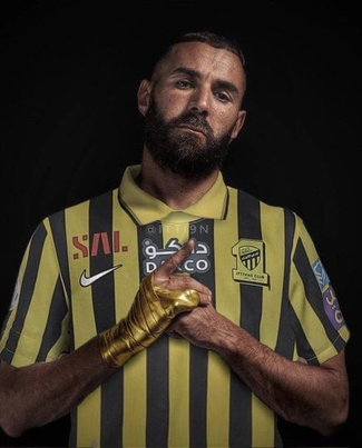 بعد خماسية النصر – بنزيما يغلق حسابه الشخصي بانستجرام لتفادي غضب الجماهير