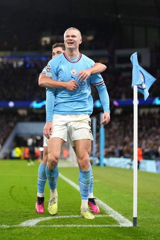 جوندوجان يمنح كأس الاتحاد الإنجليزي لمانشستر سيتي بثنائية في شباك اليونايتد … بريمونتادا خيالية.. برشلونة بطلا لدوري أبطال أوروبا للسيدات سنة 2023