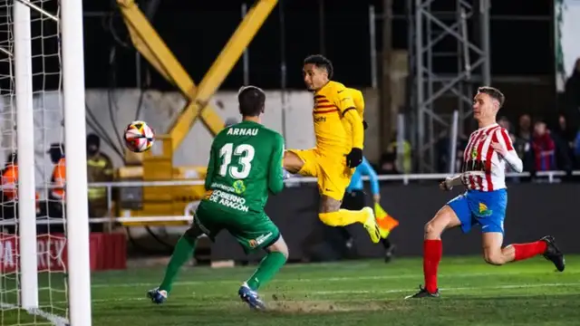 مان سيتي يكتسح تشيلسي برباعية … برشلونة يهزم الريال 2-1 في كلاسيكو وديا
