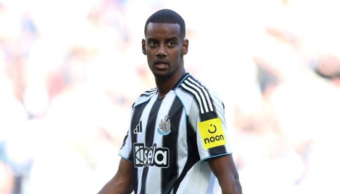من مودريتش وروني إلى إيزاك.. أشهر قصص التمرد بالبريميرليغ