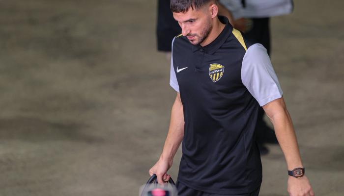 صفقة تاريخية تهدد مستقبل حسام عوار في الاتحاد السعودي
