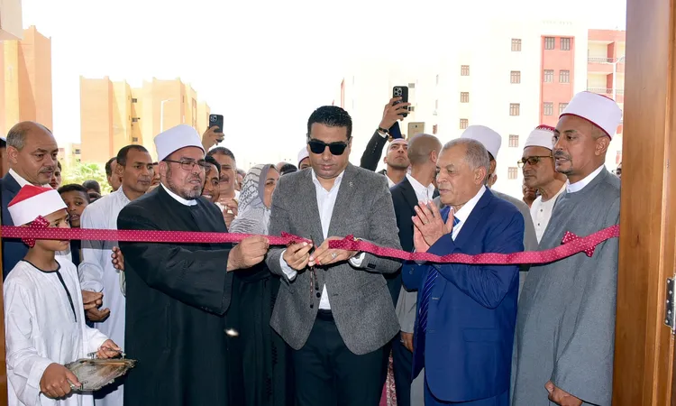 نائب محافظ الأقصر يفتتح مسجد “معتز الصحابي” بطيبة الجديدة ويؤدي أول صلاة جمعة به