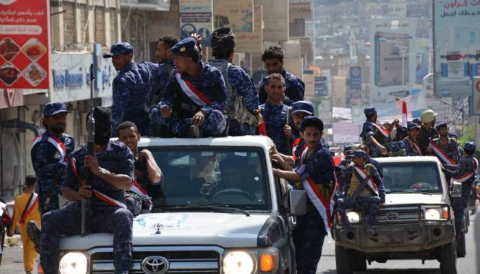 «إخوان اليمن» يواصلون نهب أموال الضرائب ومناهضة إصلاحات الشرعية