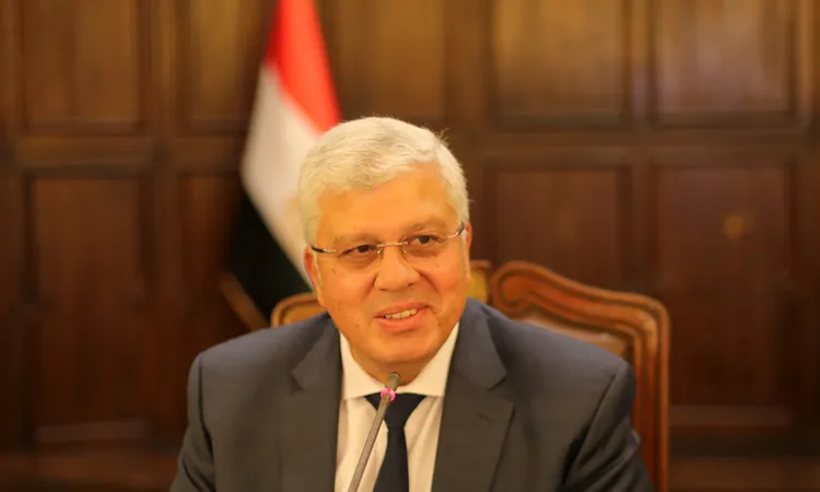 وزير التعليم العالي يوجه بحل مشكلة الطالبة عائشة أحمد وإتاحة إعادة ترتيب رغباتها عبر موقع التنسيق