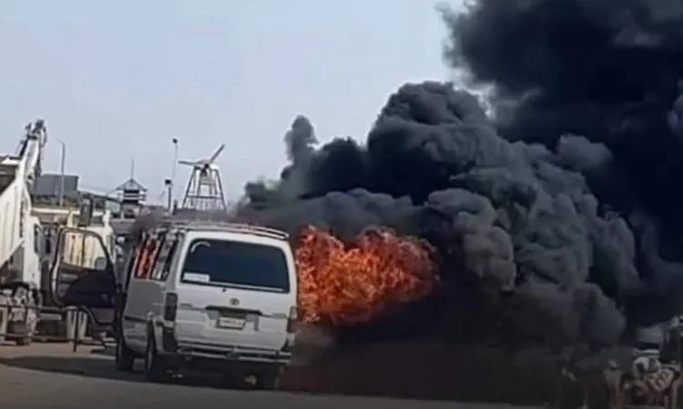 حريق هائل يلتهم سوزوكي على طريق الإسماعيلية الصحراوي