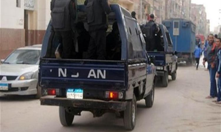 قفزا في الترعة.. ضبط متهمين بسرقة الدراجات البخارية وتجارة المخدرات بسوهاج